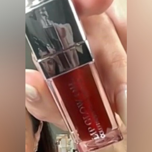 La Predire Prestige Awakening Glow Lip Oil - Mixed Berries - Picture 3 of 3